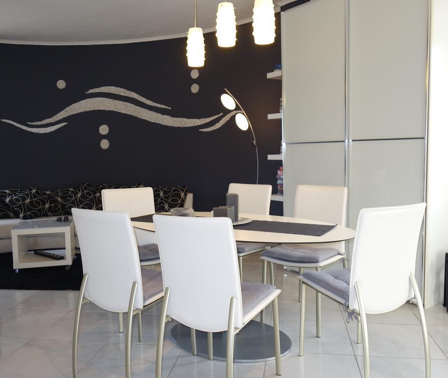 Villa Oreste Σαλέρνο Δωμάτιο φωτογραφία